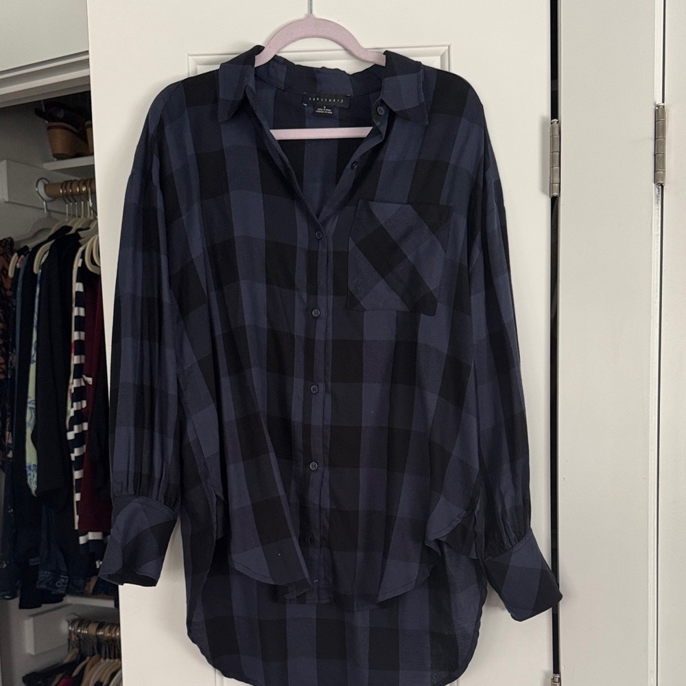 Sanctuary hi/lo hem blouse. Size small.